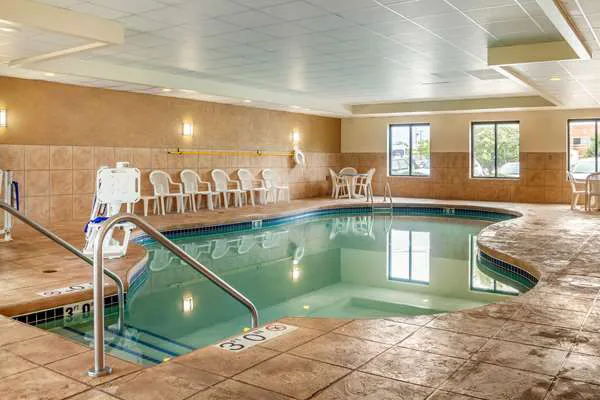 Sleep Inn & Suites Milwaukee Airport 5