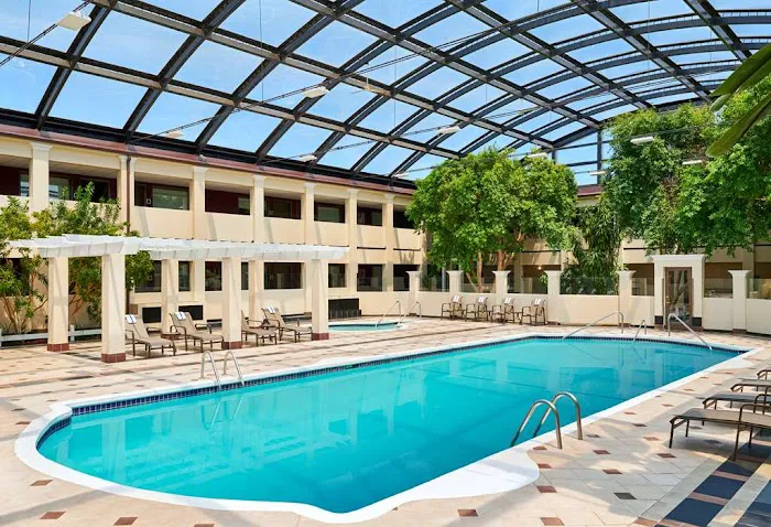 Best Western Plus Milwaukee Airport Hotel & Conference Center 5