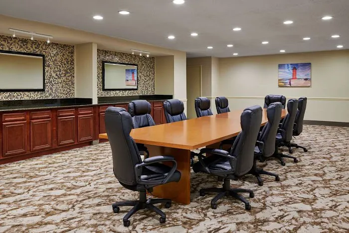 Best Western Plus Milwaukee Airport Hotel & Conference Center 5