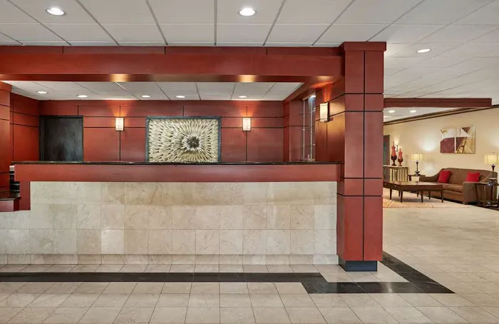 Best Western Plus Milwaukee Airport Hotel & Conference Center 5