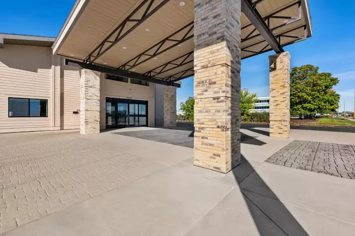 Clarion Pointe 5