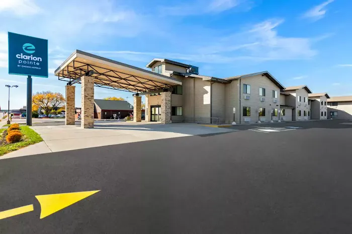 Clarion Pointe 5