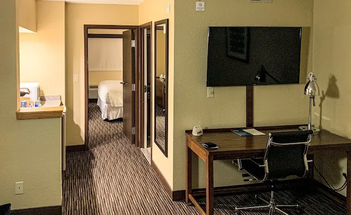 Four Points by Sheraton Milwaukee Airport 5