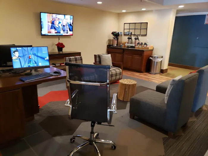 Four Points by Sheraton Milwaukee Airport 5