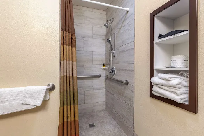 Best Western Plus Sparta Trail Lodge 4