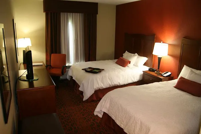Hampton Inn Tomah 4