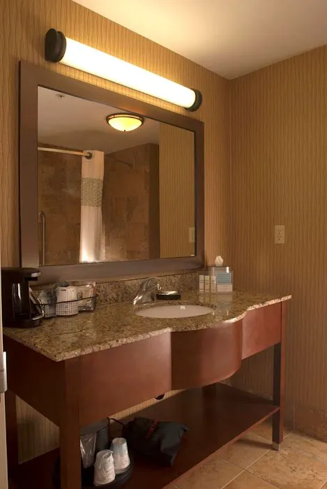 Hampton Inn Tomah 4