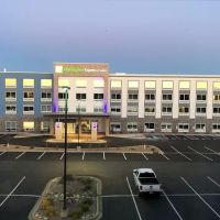 Holiday Inn Express & Suites Tomah by IHG ico