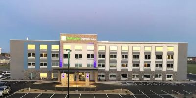 Holiday Inn Express & Suites Tomah by IHG