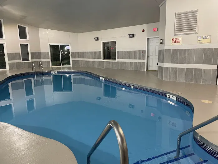 Clarion Pointe Tomah 4