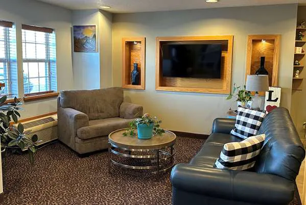 Microtel Inn & Suites by Wyndham Tomah 4
