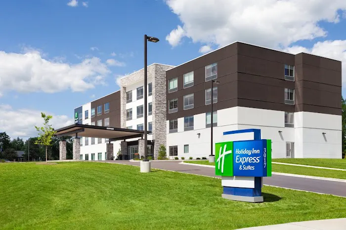 Holiday Inn Express & Suites Reedsburg – Dells Area by IHG 4