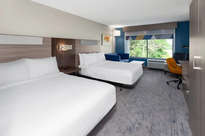 Holiday Inn Express & Suites Reedsburg – Dells Area by IHG 4