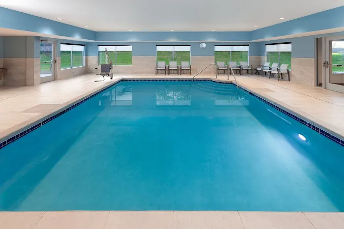 Holiday Inn Express & Suites Reedsburg – Dells Area by IHG 4