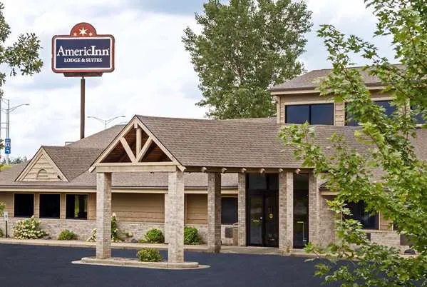 AmericInn by Wyndham Tomah 4