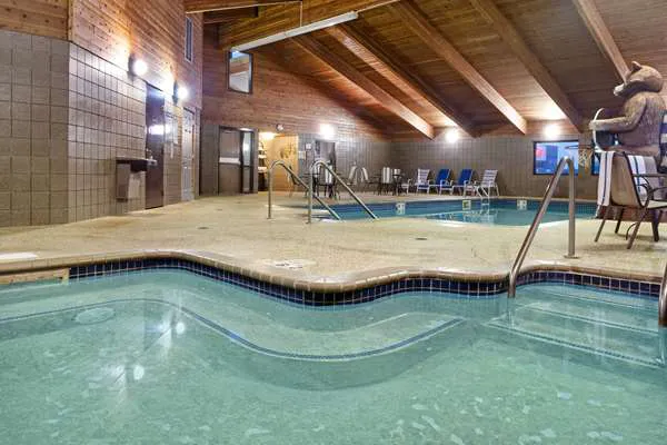 AmericInn by Wyndham Tomah 4