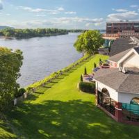 Courtyard La Crosse Downtown/Mississippi Riverfront ico