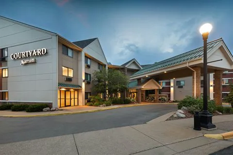 Courtyard La Crosse Downtown/Mississippi Riverfront 4