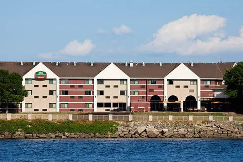 Courtyard La Crosse Downtown/Mississippi Riverfront 4