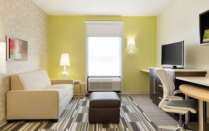 Home2 Suites by Hilton La Crosse 4