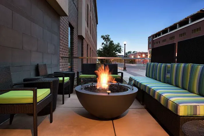Home2 Suites by Hilton La Crosse 4