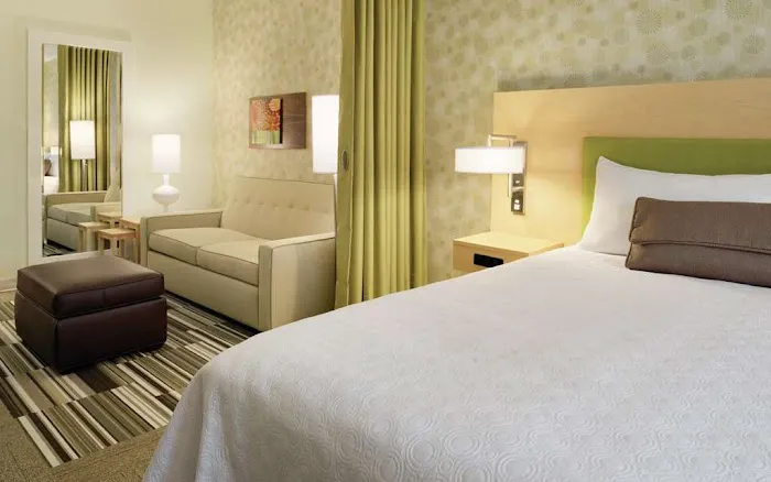 Home2 Suites by Hilton La Crosse 4