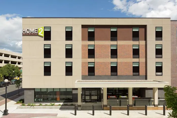 Home2 Suites by Hilton La Crosse 4