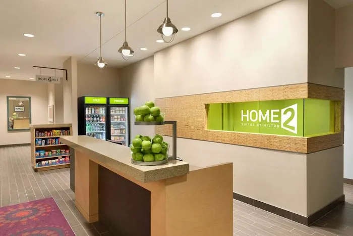 Home2 Suites by Hilton La Crosse 4