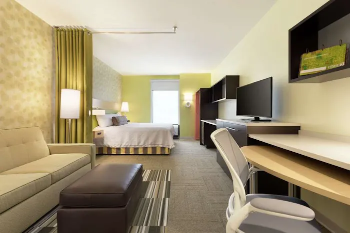 Home2 Suites by Hilton La Crosse 4
