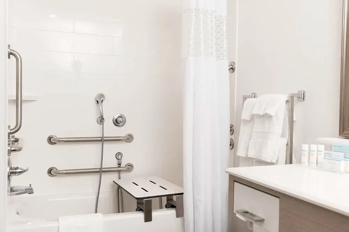 Hampton Inn & Suites La Crosse Downtown 4