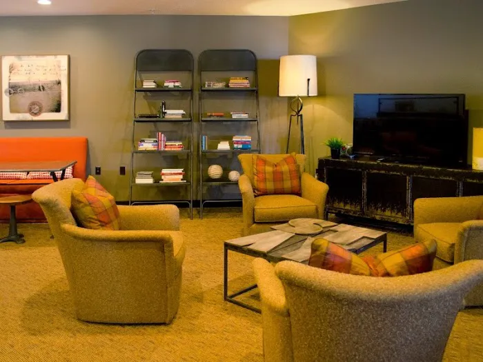GrandStay Hotel & Suites La Crosse 4