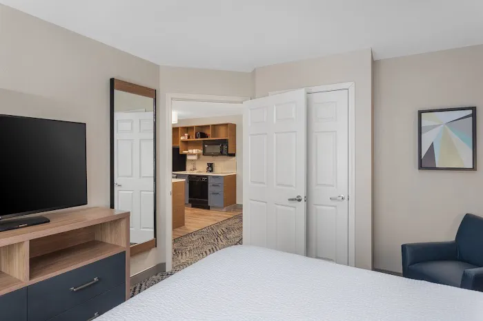 Candlewood Suites la Crosse by IHG 4