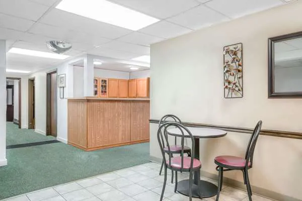 Super 8 by Wyndham Tomah Wisconsin 4