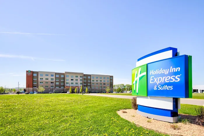 Holiday Inn Express & Suites Onalaska - La Crosse, an IHG Hotel 4