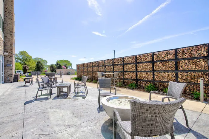 Holiday Inn Express & Suites Onalaska - La Crosse, an IHG Hotel 4
