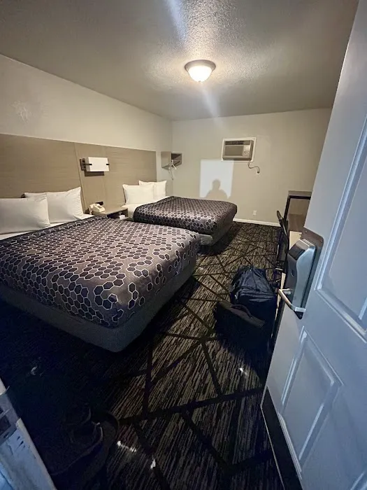 Onalaska Inn 4