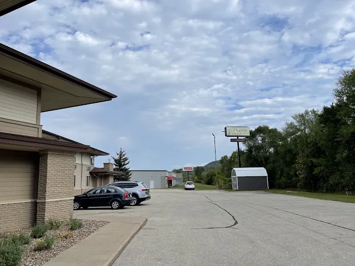 Prairie Inn & Suites 4