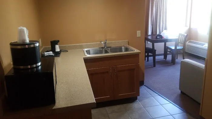 Prairie Inn & Suites 4