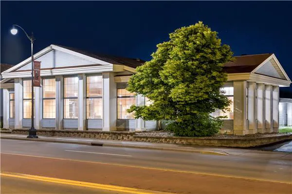 Super 8 by Wyndham La Crosse 4