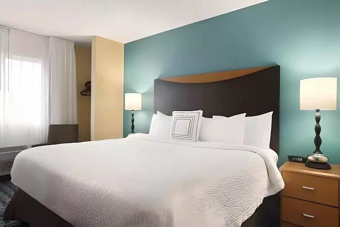 Dubuque Inn & Suites 4