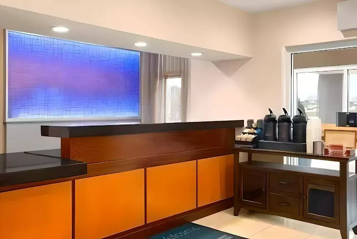 Dubuque Inn & Suites 4