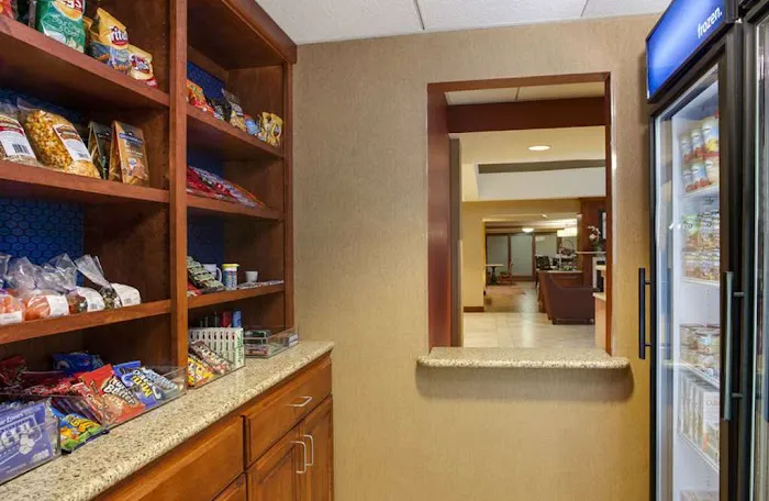 Hampton Inn Dubuque 4