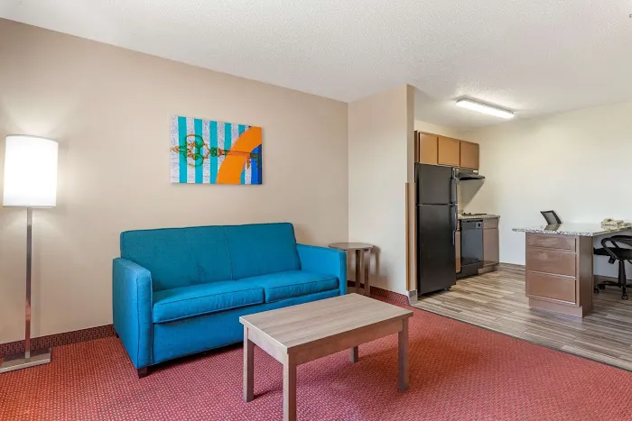 MainStay Suites Dubuque at Hwy 20 4