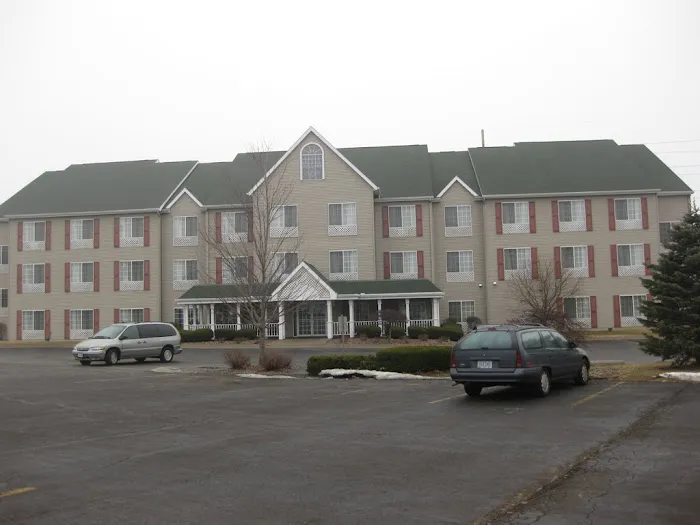 Country Inn & Suites by Radisson, Clinton, IA 4