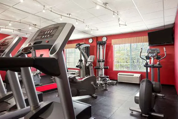 Country Inn & Suites by Radisson, Clinton, IA 4