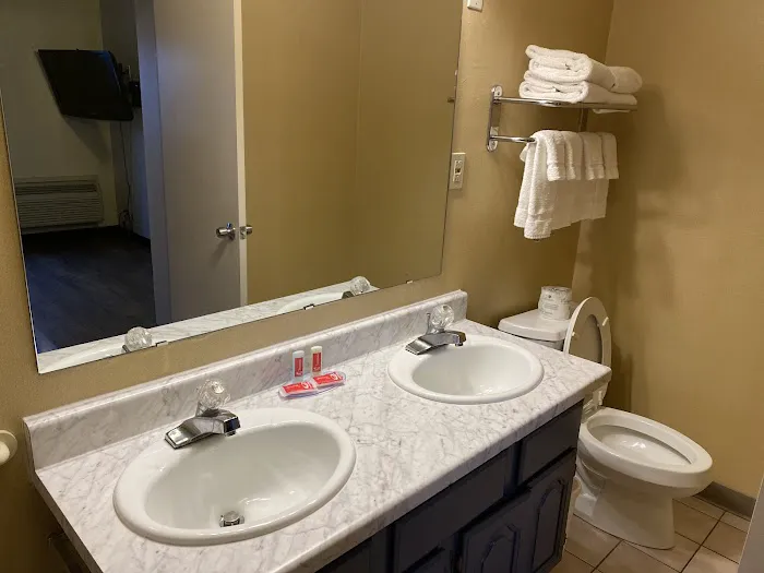 Quality Inn Frontier at U.S. Hwy 30 4