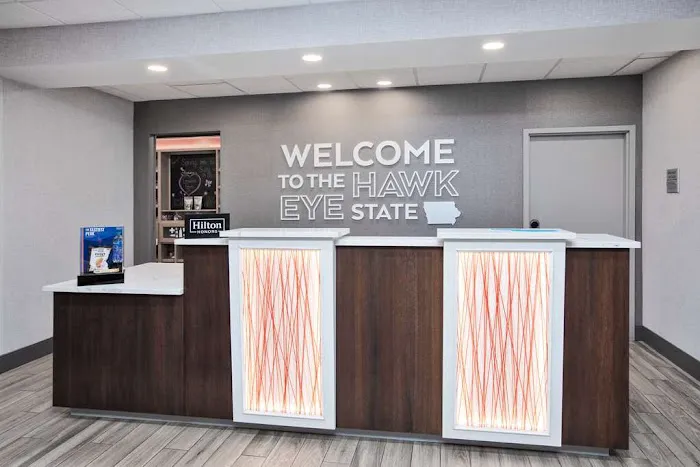 Hampton Inn Clinton 4