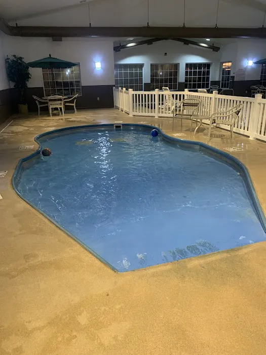 AmericInn by Wyndham Maquoketa 4