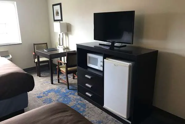 AmericInn by Wyndham Maquoketa 4