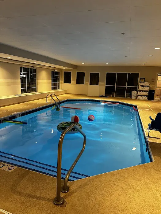 Country Inn & Suites by Radisson, Rock Falls, IL 4